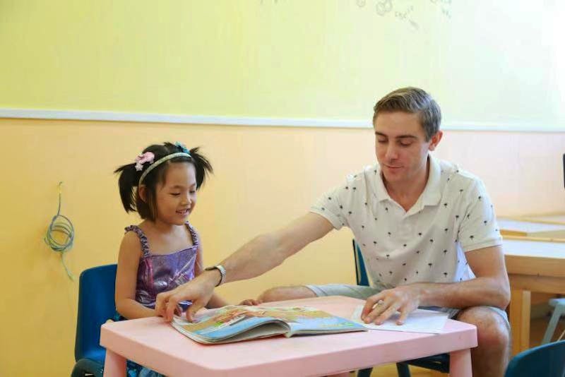 SU senior Shawn Wolfe teaches English to children aged 4 to 12 in his adventure to Guangzhou, China.&nbsp;