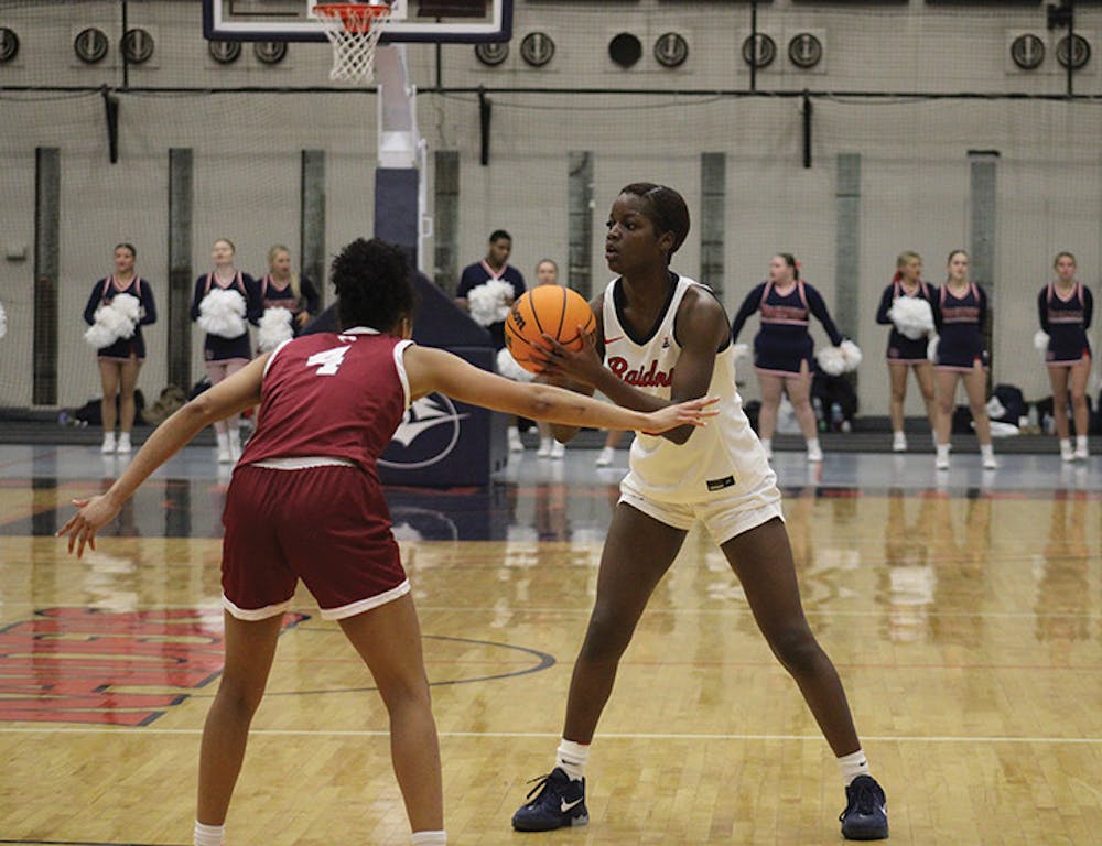 Women’s basketball fights hard in two home losses