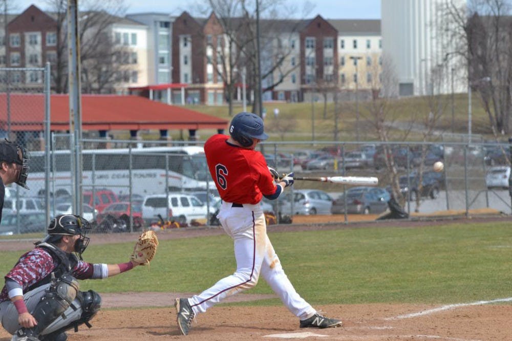 Baseball splits double-header at Barton	