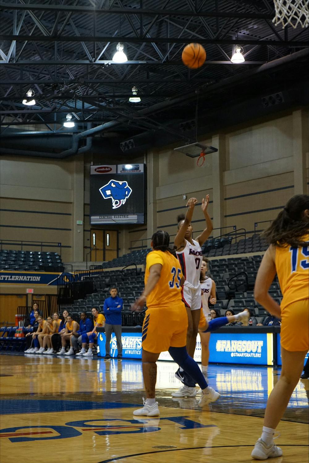 Raiders women’s basketball team defeats St. Mary’s, advances to day two of tournament