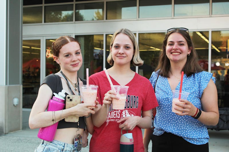 group with smoothies online.jpg