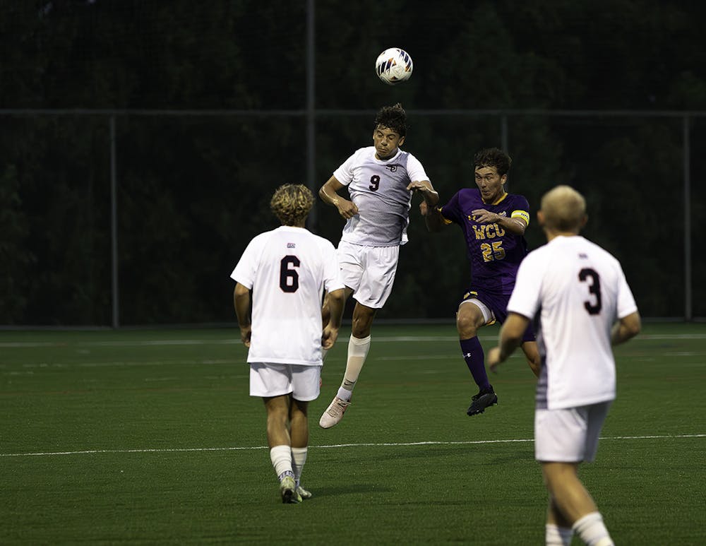 Men’s soccer splits pair of home conference games