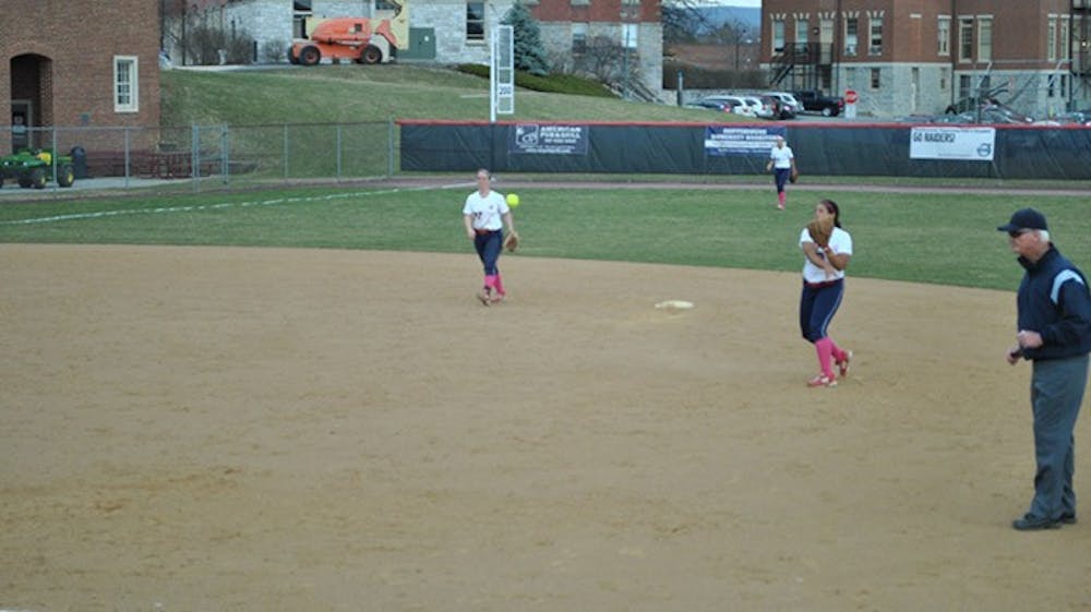 Softball drops double-header against Lock Haven