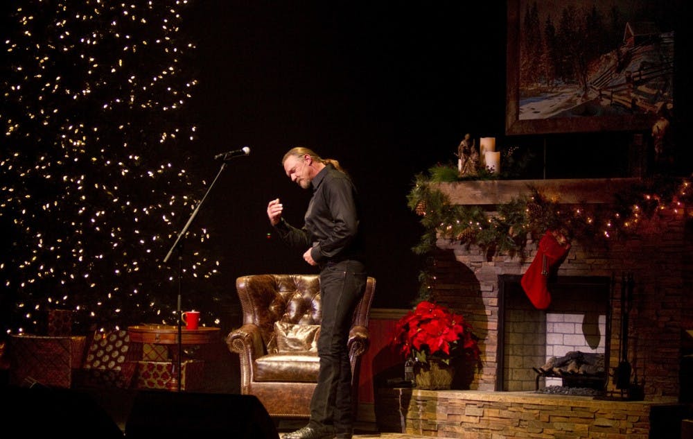 Trace Adkins brings Christmas to the Luhrs stage