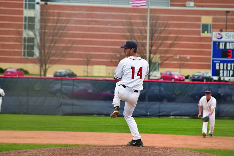 justin lee-mark curtis pitching