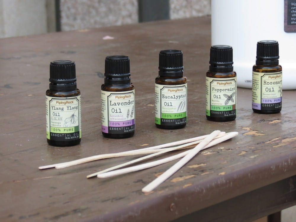 Sampling scents: Aromatherapy offers relaxation and revitalization 