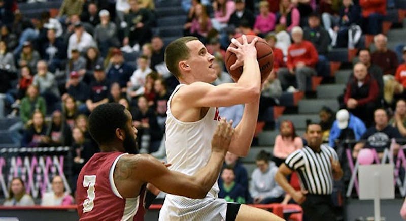 Jake Biss scores 22 points in the Raiders’ win over Mansfield on Saturday. He made a game-tying layup in the final seconds that sent the game into overtime.&nbsp;