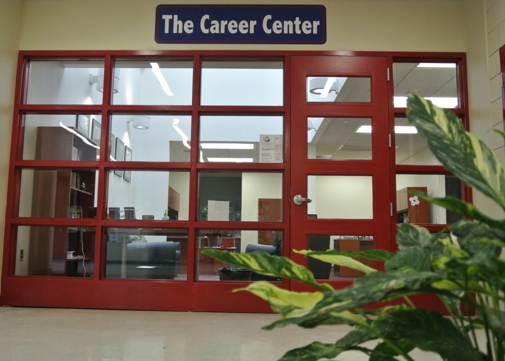 Career Center advises seniors to start job hunting now