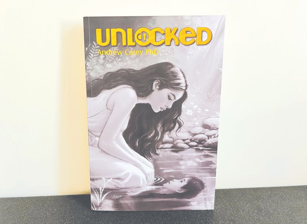 Retired SU professor returns for book signing