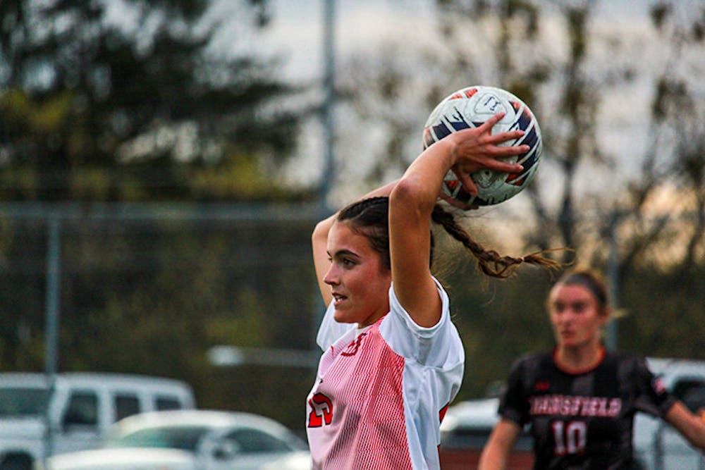 Women’s soccer goes 1-1 in two-game stretch