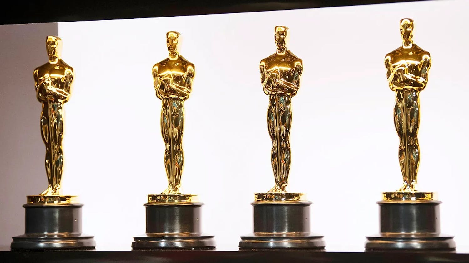 Oscars-Statuettes-on-Display-GettyImages-1205157221-H-2022.jpg.webp