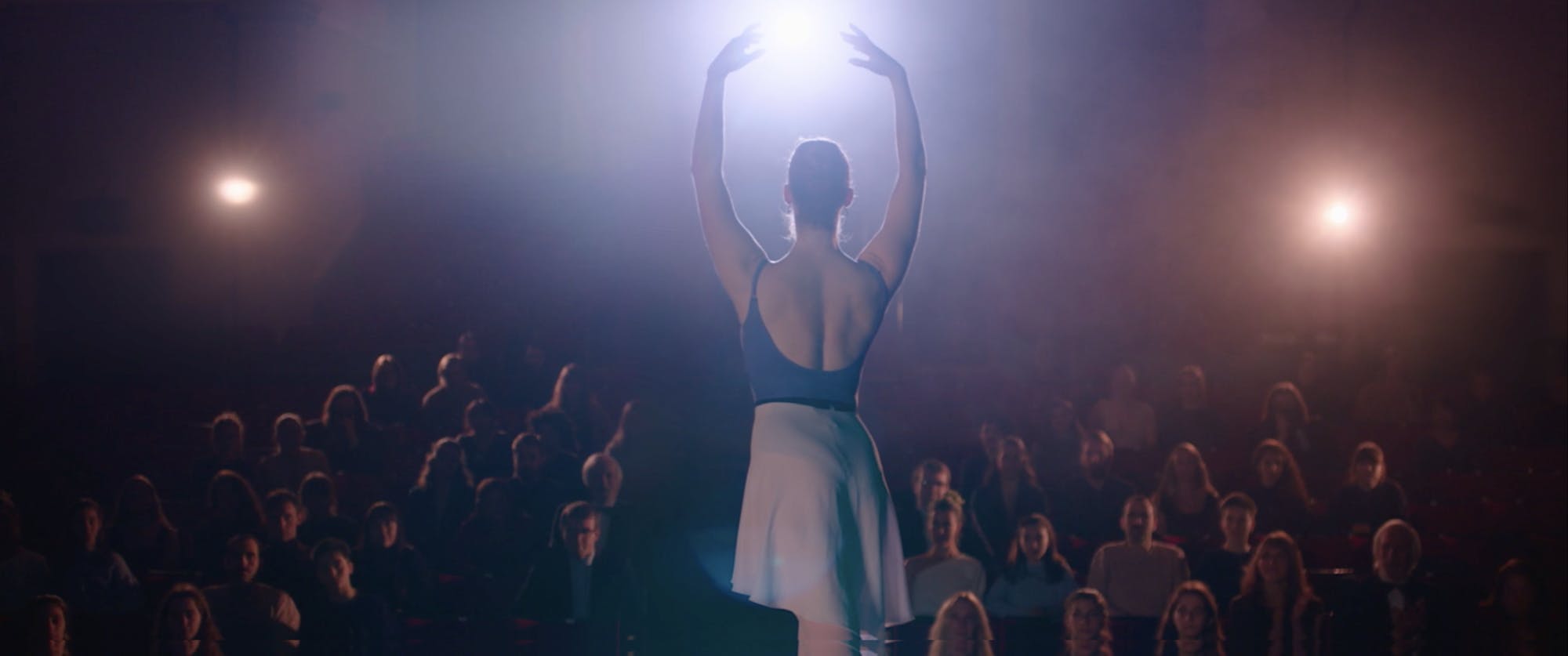 Still 1 - Ten With a Flag.png