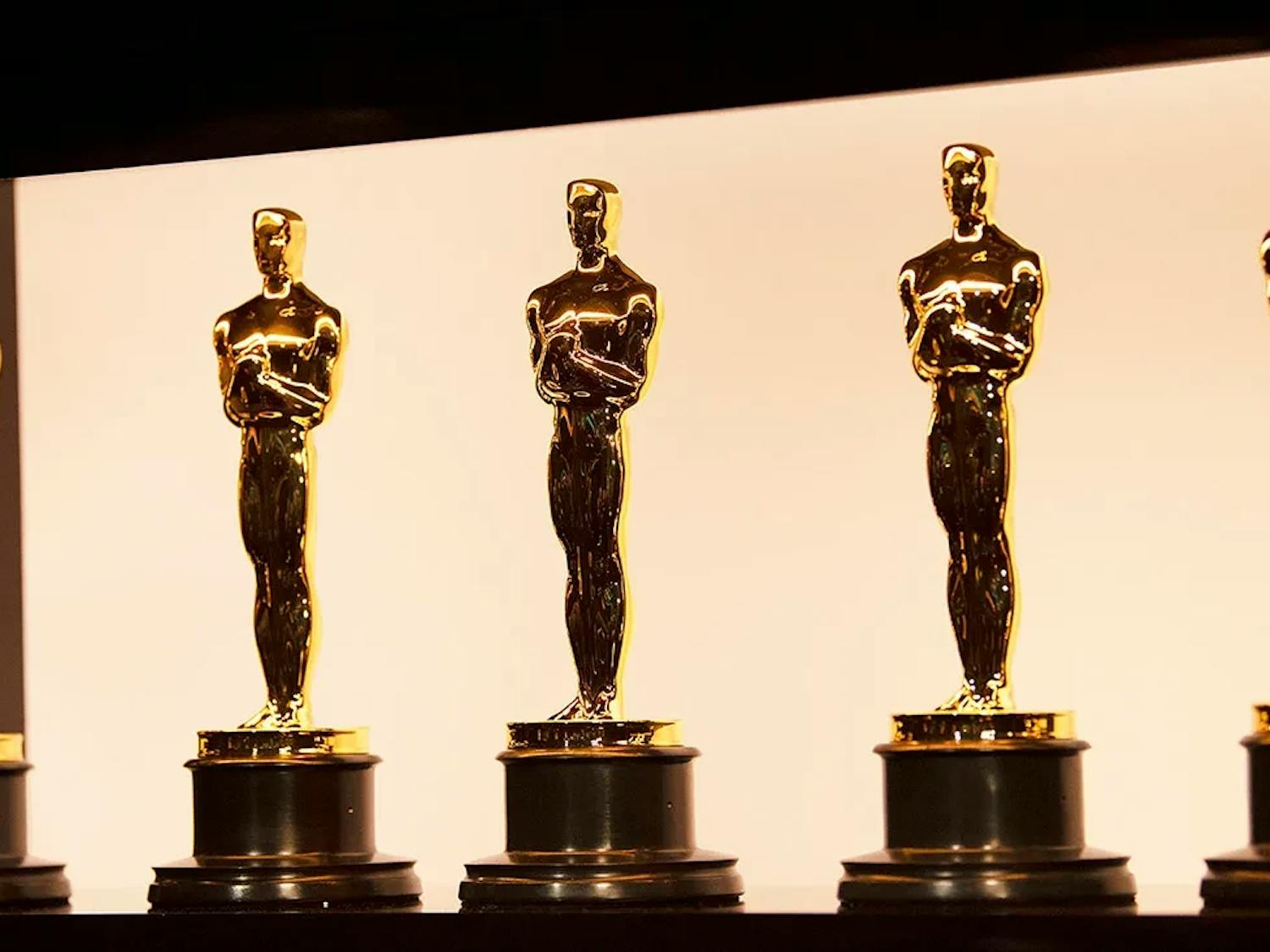 Oscar-Statuettes-Academy-Awards-GettyImages-1205157220-H-2023.jpg.webp