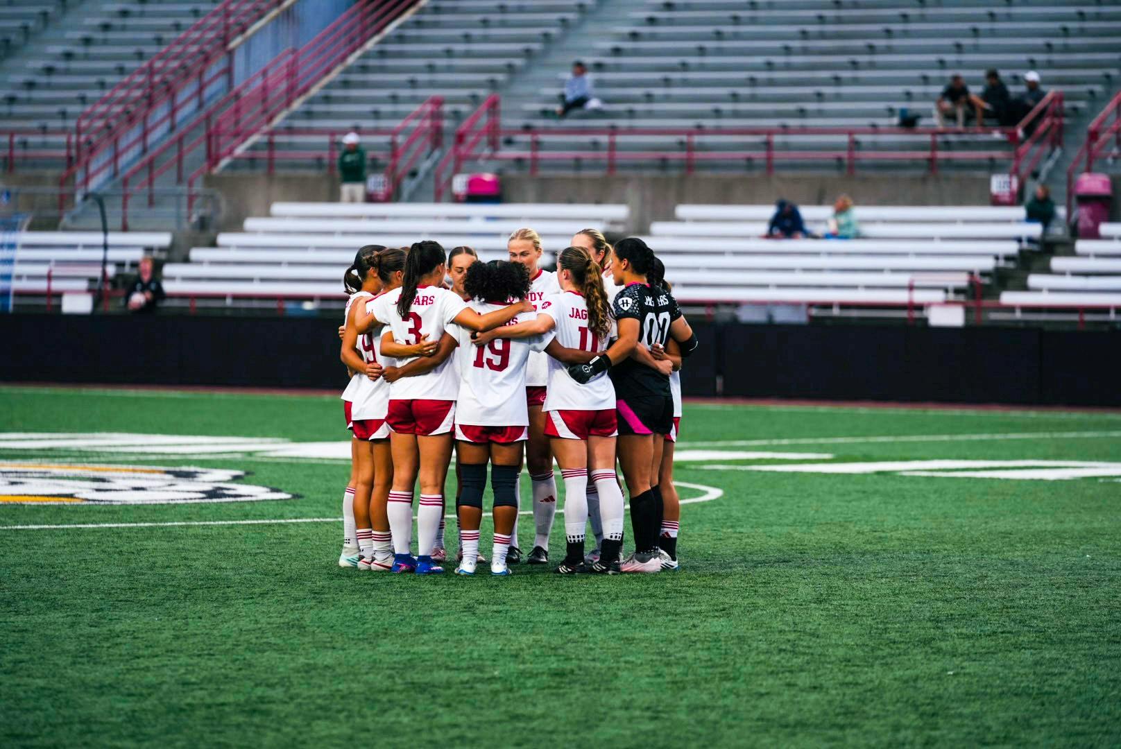 IU_Indy_WSoc_huddle_Wright_State.cleaned.png