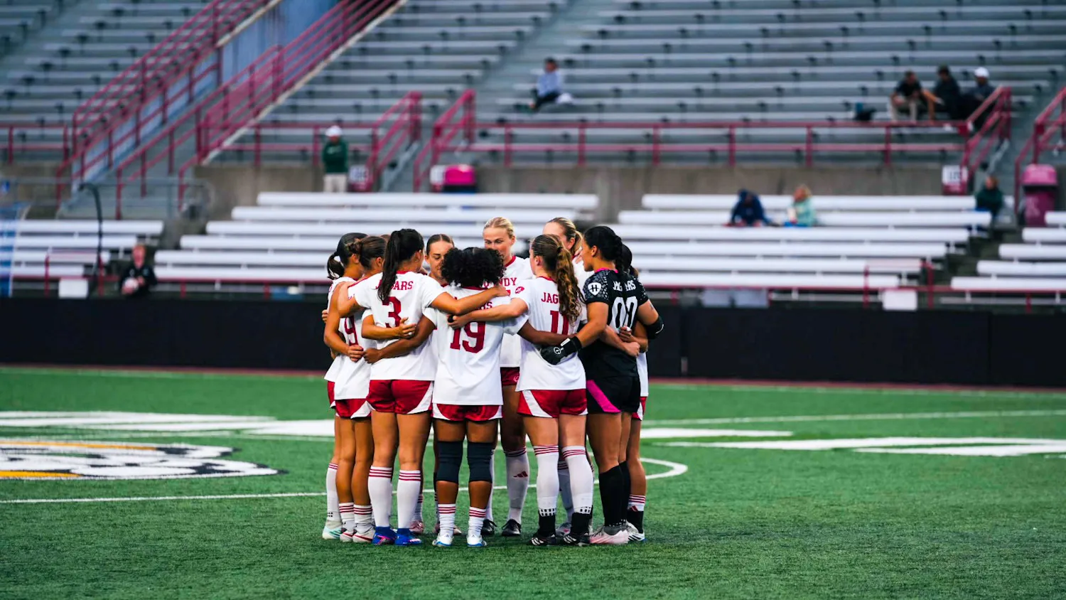 IU_Indy_WSoc_huddle_Wright_State.cleaned.png