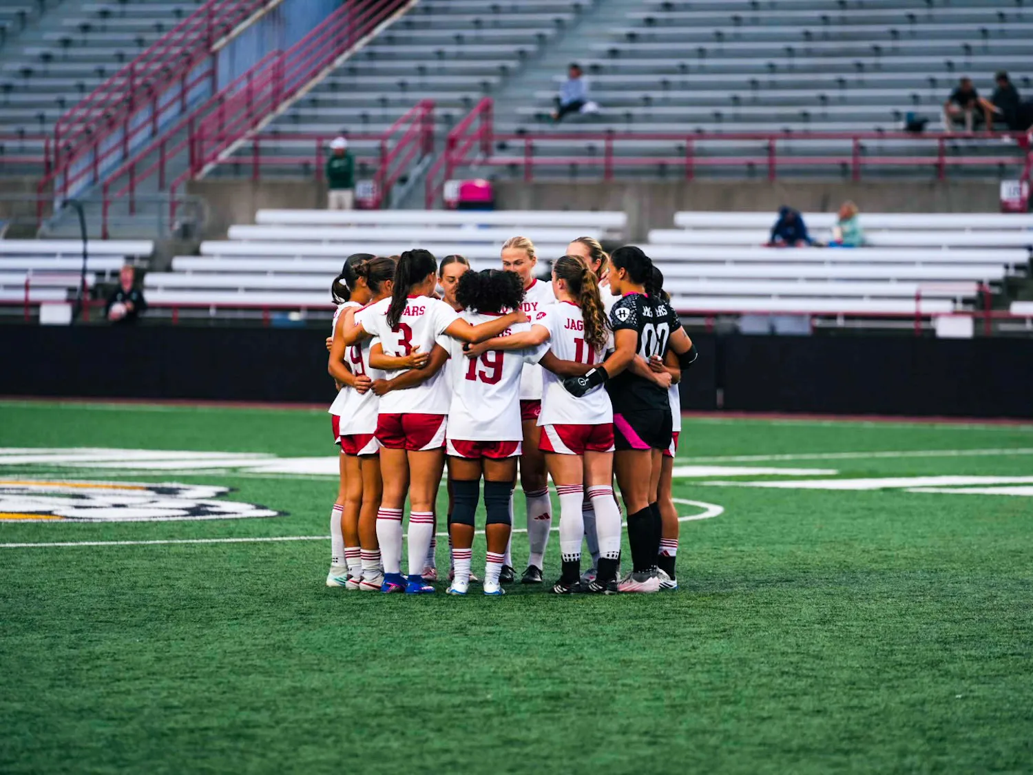 IU_Indy_WSoc_huddle_Wright_State.cleaned.png