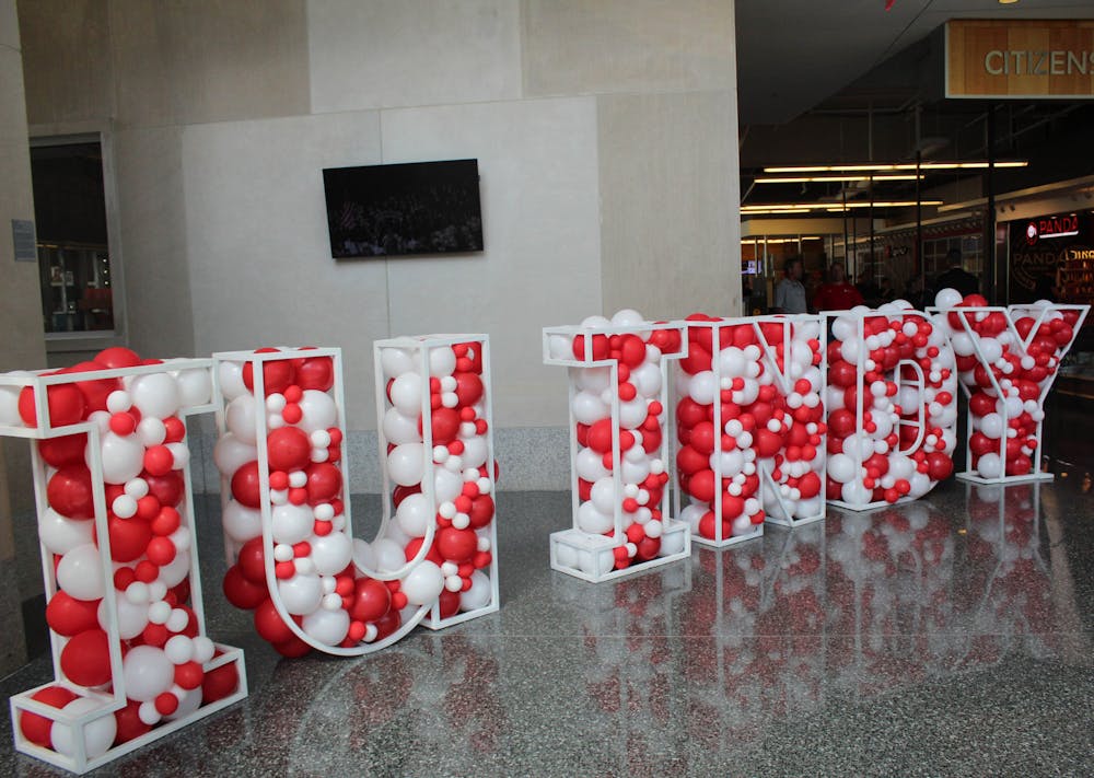 IU Indy balloon sign in Campus Center atrium