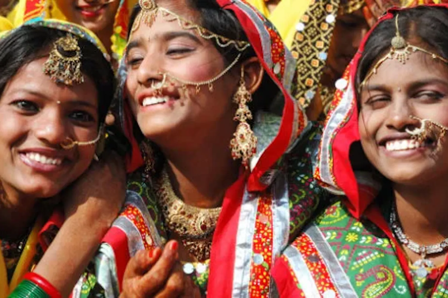 india-traditional-clothing-shutterstock.png