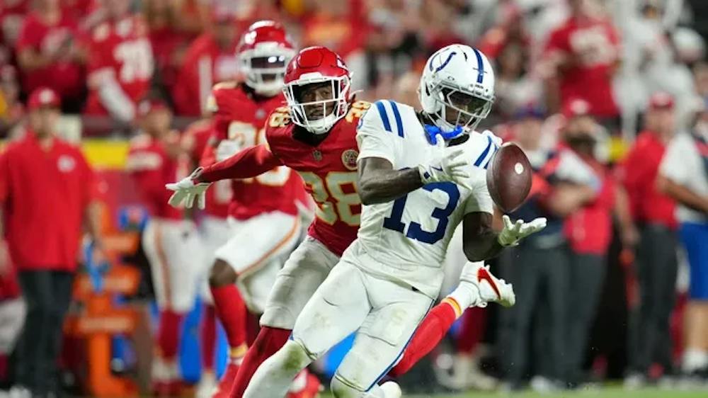Wide receiver Laquon Treadwell catches a 48-yard pass in overtime, with Chiefs cornerback L'Jarius Sneed in the background. (Photo courtesy of the Indianapolis Colts)