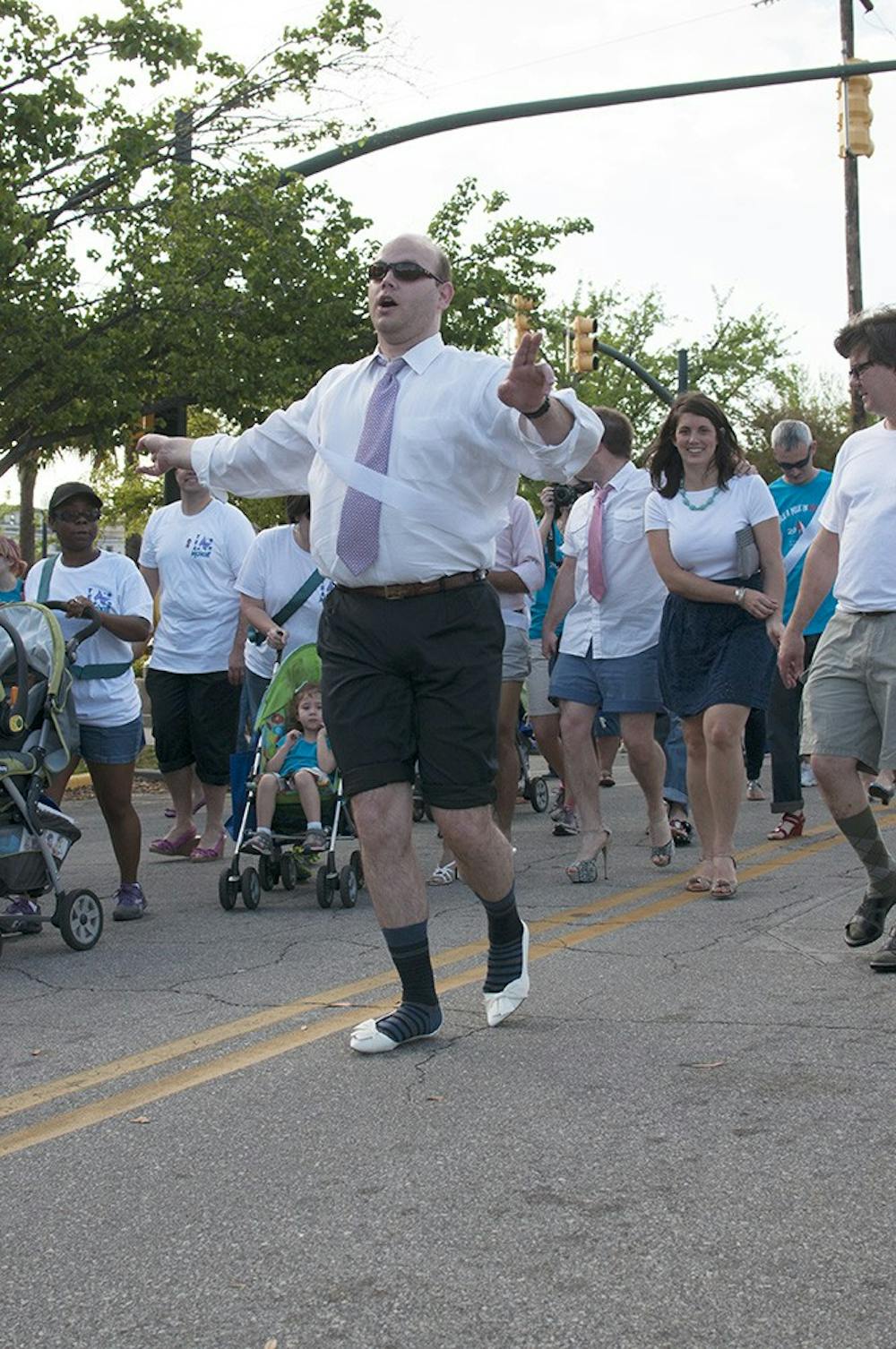 walkamileinhershoes_brianalmond_043