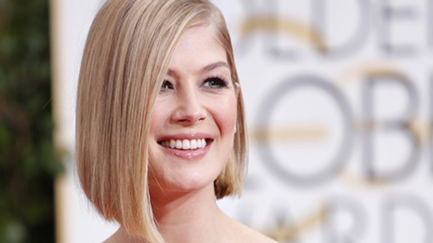 Rosamund Pike arrives at the 72nd Annual Golden Globe Awards show at the Beverly Hilton Hotel in Beverly Hills, Calif., on Sunday, Jan. 11, 2015. (Jay L. Clendenin/Los Angeles Times/TNS)