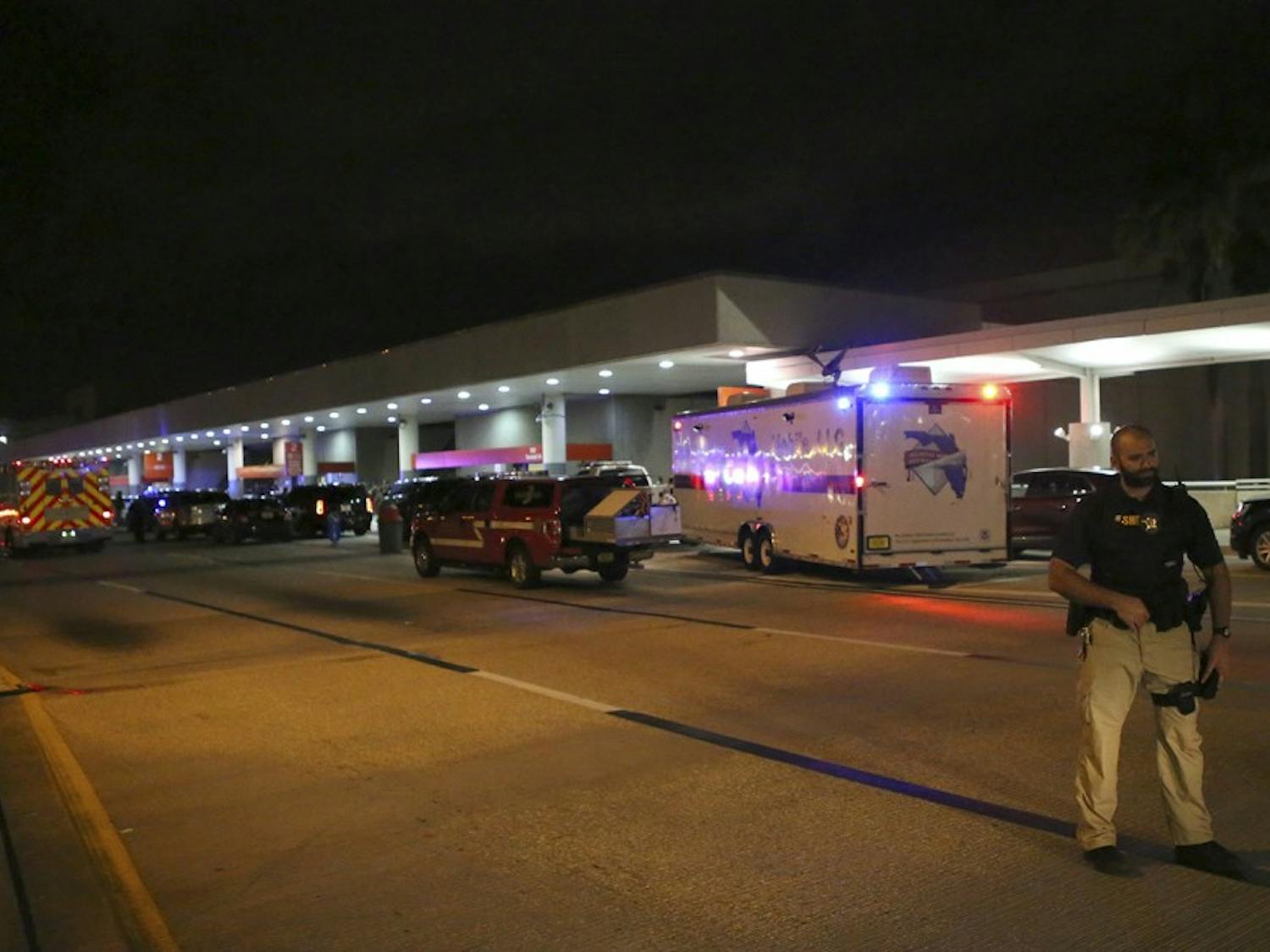 Outside Fort Lauderdale-Hollywood International Airport on Friday, Jan. 6, 2017, in Fort Lauderdale, Fla. (David Santiago/El Nuevo Herald/TNS)