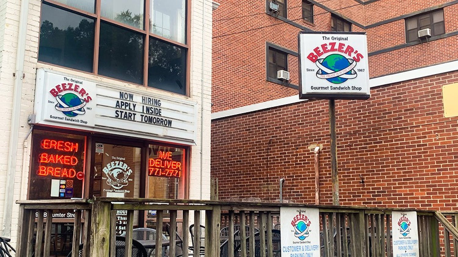 The street view of Beezer's Gourmet Sandwich Shop, a locally owned business on Sumter Street. Beezer's is one of the most attractive delis for USC students because of close distance from campus, fair prices, cozy atmosphere and a wide variety of quality sandwiches. 