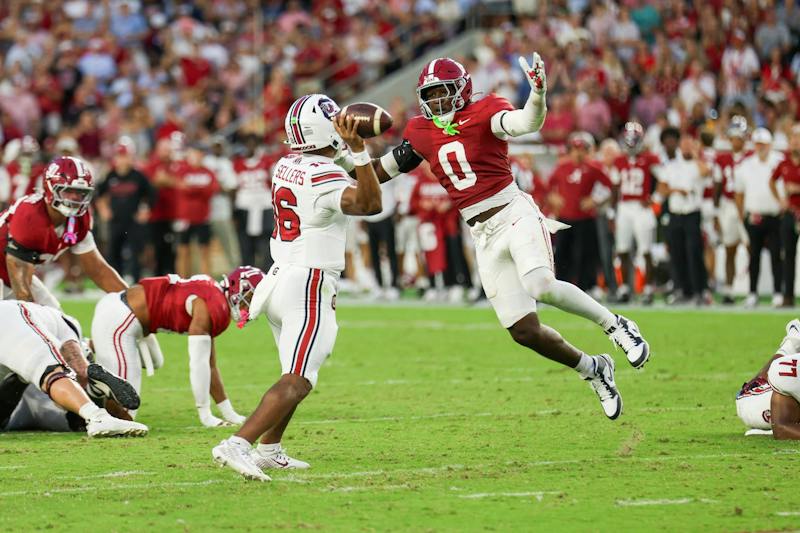 Analysis: Gamecocks' inconsistency catches up, paves way for blowout ...