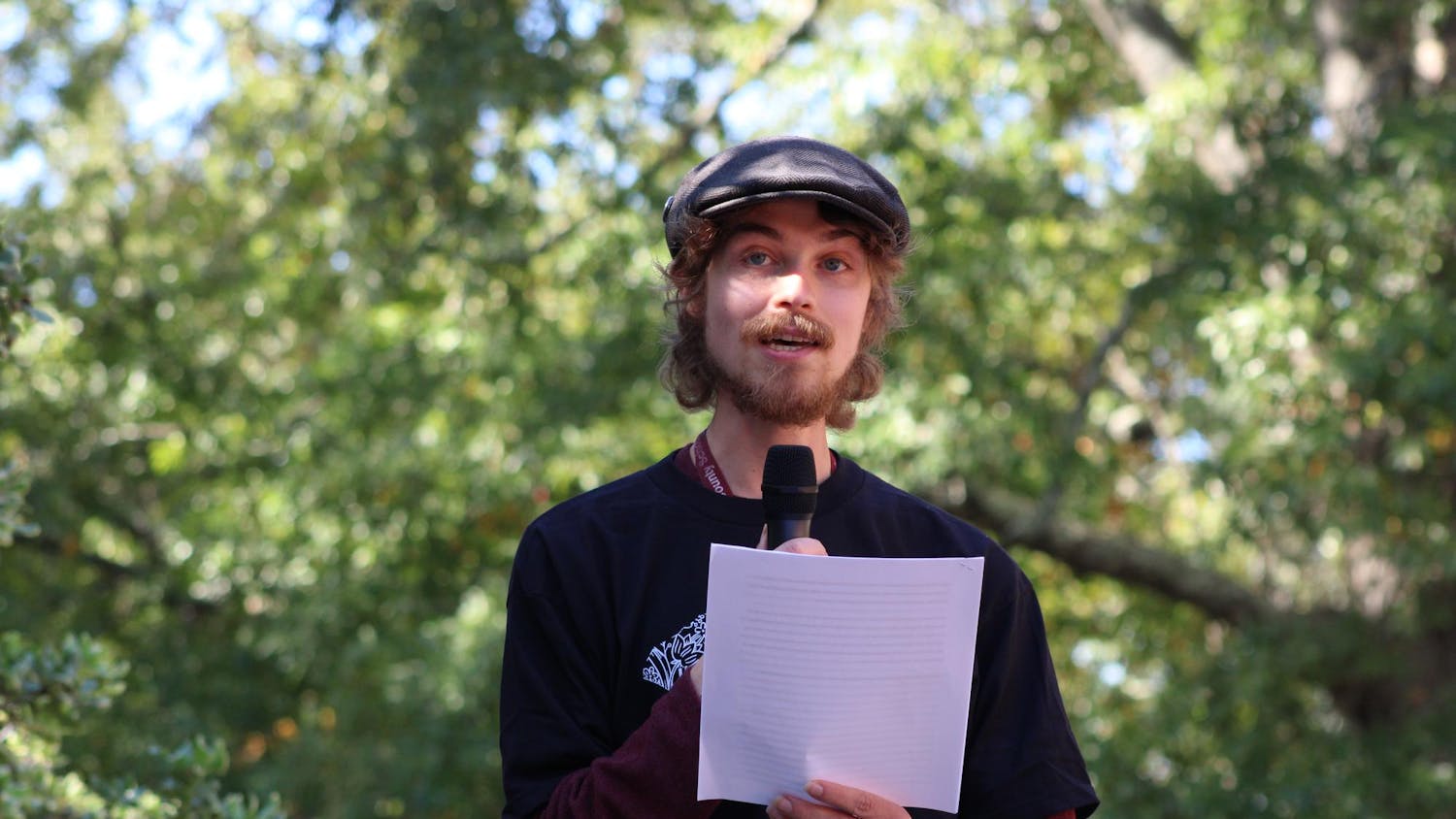 Russell Facemire of the school of visual arts and design talks about the need for fair wages at the USC Worker Speak-Out event on Oct. 26, 2023. The United Campus Workers at USC called on university President Amiridis to raise wages for university workers.