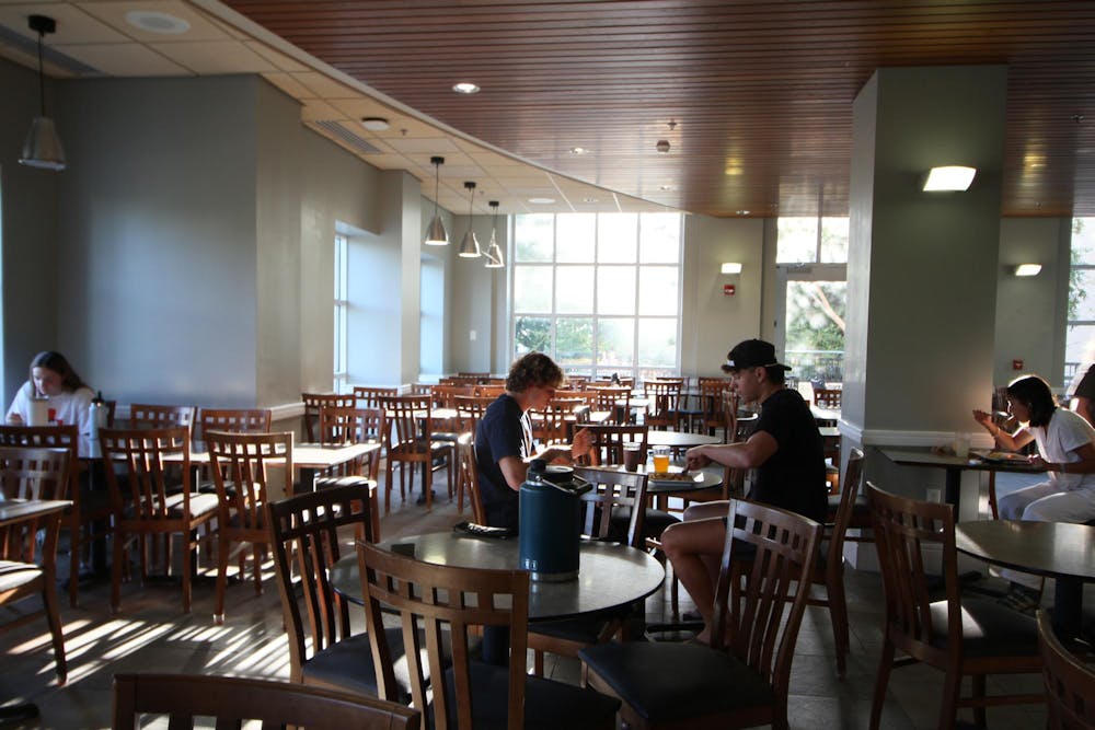 <p>Students sit down to eat at the University of South Carolina’s Honeycomb Café on Oct. 6, 2024. The dining hall served items such as meatball subs, chicken parmesan and beef goulash on that day.</p>