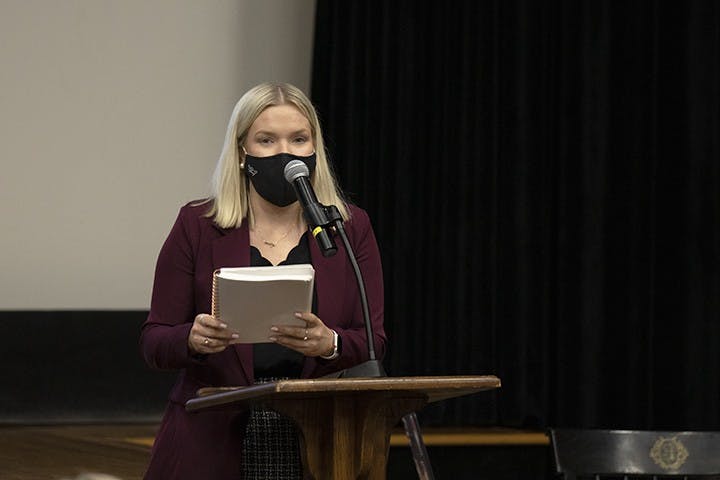 Student Body President Issy Rushton speaks to student senate in September of 2020.&nbsp;