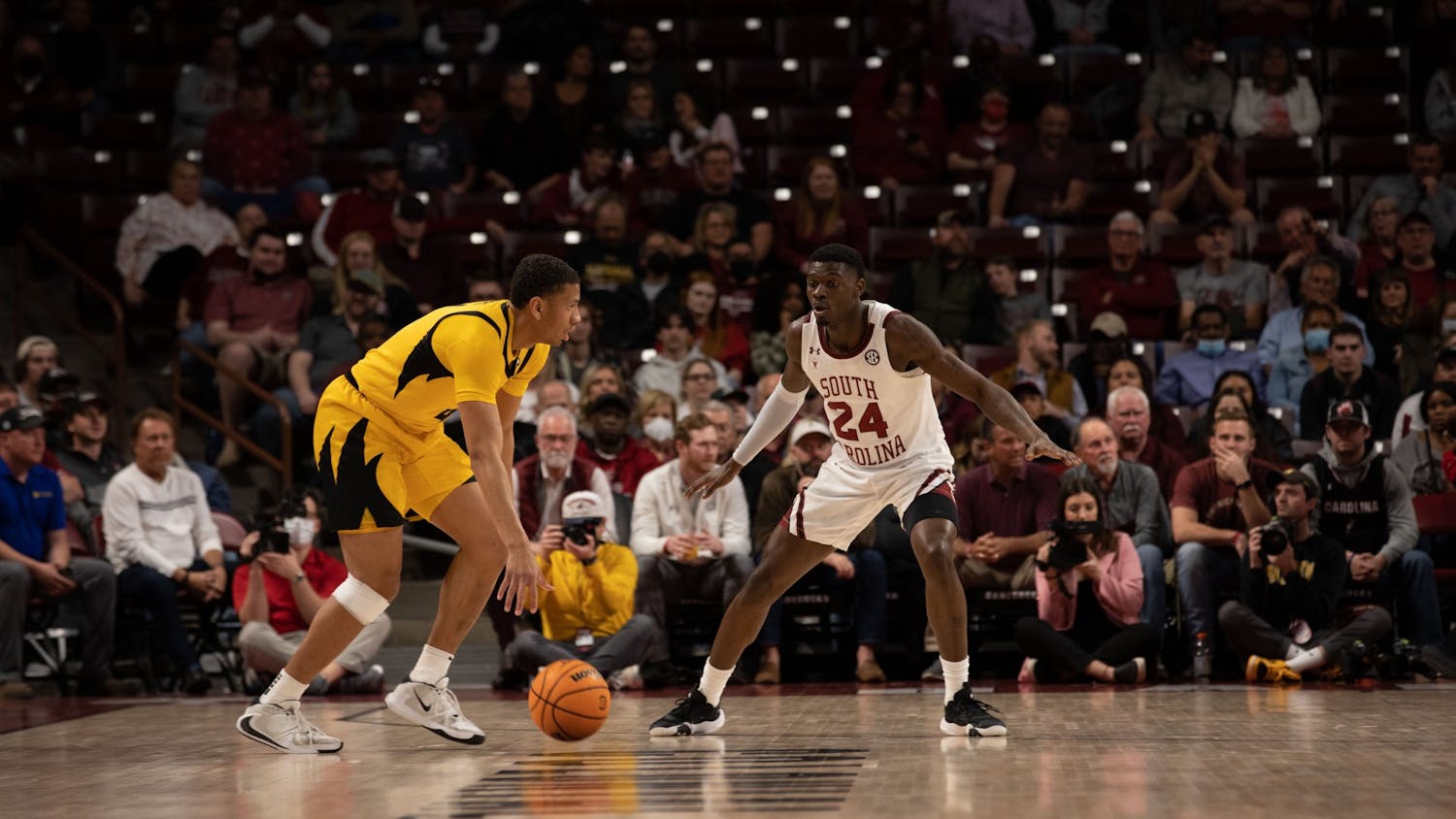 Senior forward Keyshawn Bryant guards Missouri opponent in the men’s basketball game on Tuesday, March 1, 2022. South Carolina defeated Missouri 73-69.