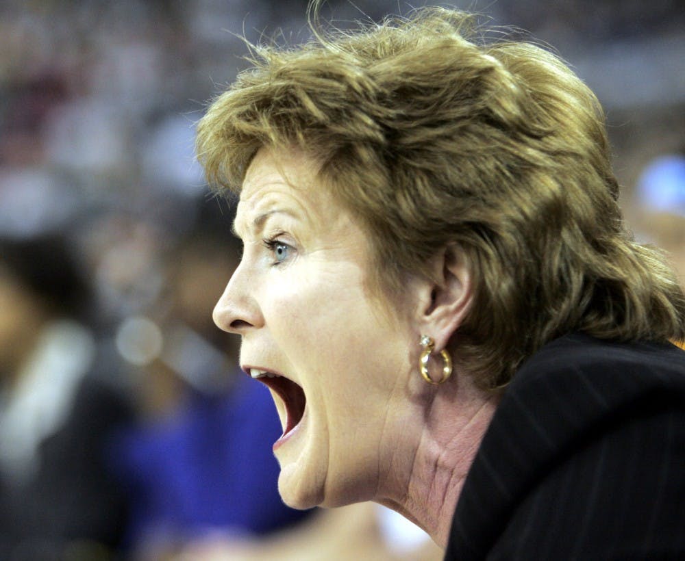 UT coach Pat Summitt encourages her team during their NCAA Women&apos;s final four tournament game with MSU in Indianapolis, Indiana, on Sunday, April 3, 2005 in Indianapolis, Ind. (Matt Detrich/Indianapolis Star/TNS)