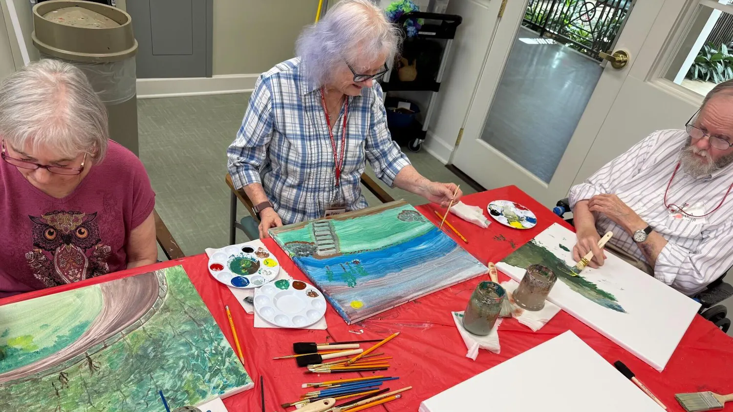 Vibrant Minds hosts one of its art programs where science and art are intertwined.