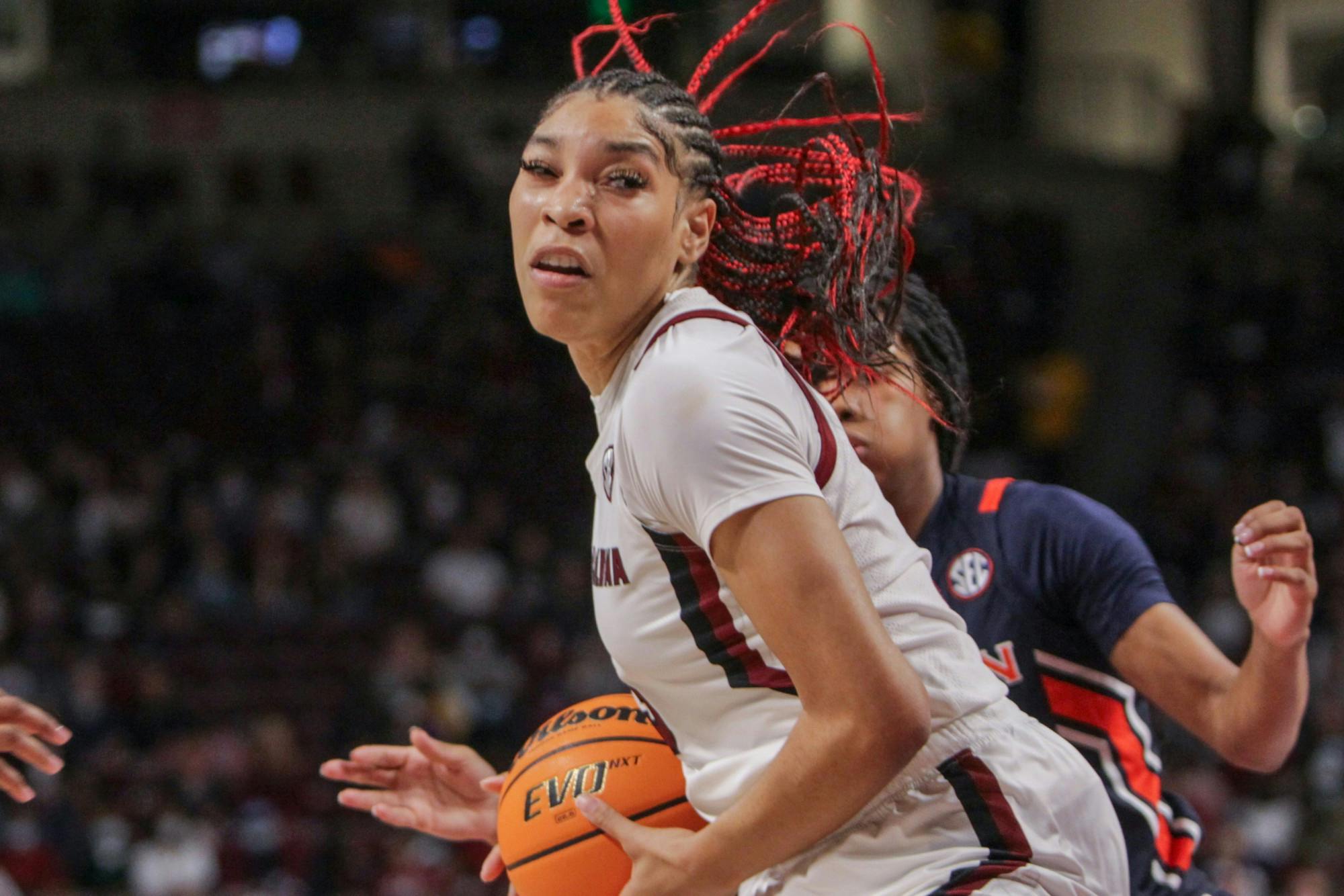 Senior forward Victaria Saxton moves toward the basket during a game on Feb. 17, 2022 at Colonial Life Arena in Columbia, SC. The Gamecocks beat Auburn 75-38.