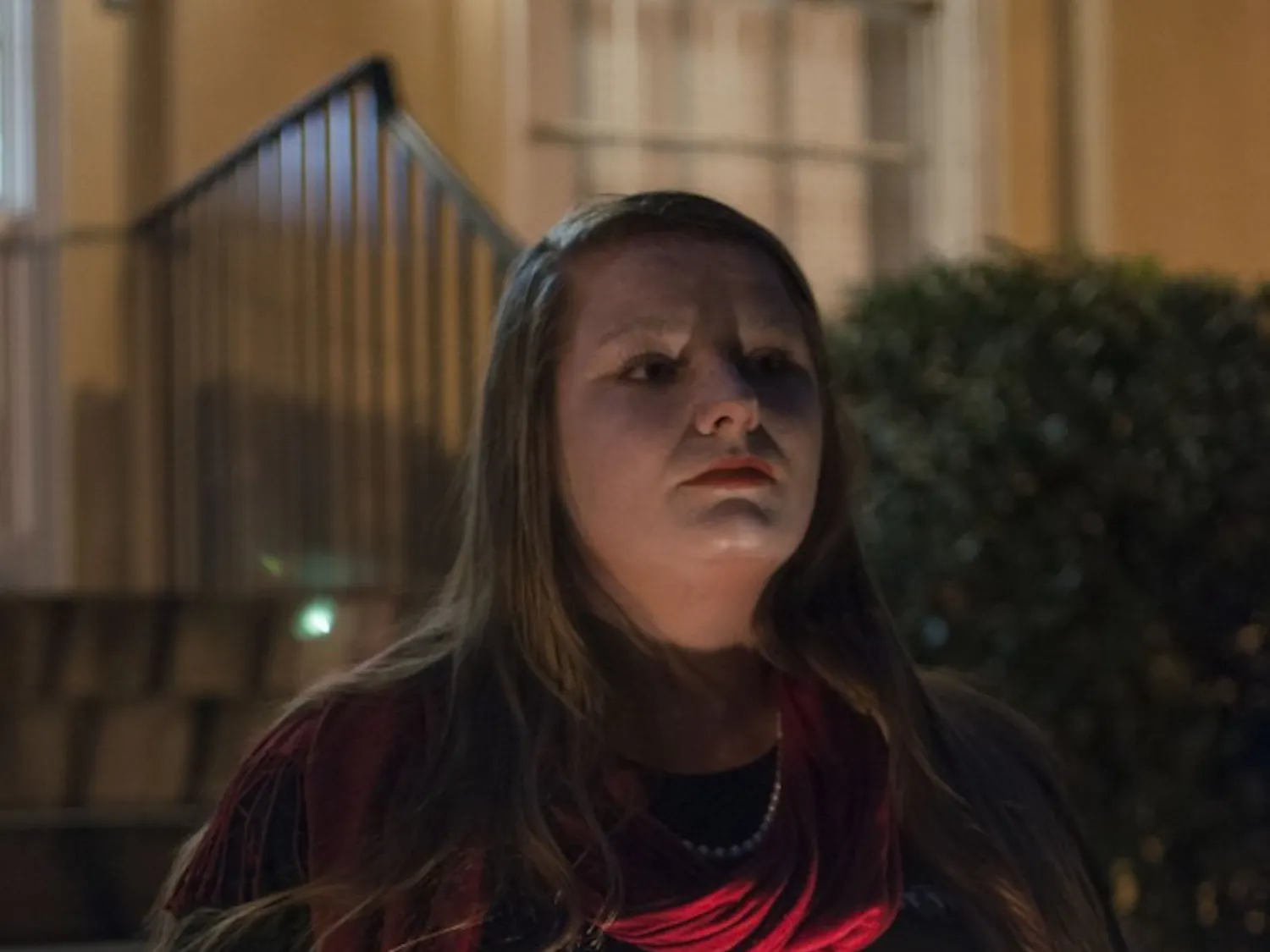 University Ambassadors led more than 300 students on animated ghost tours around campus Monday night.