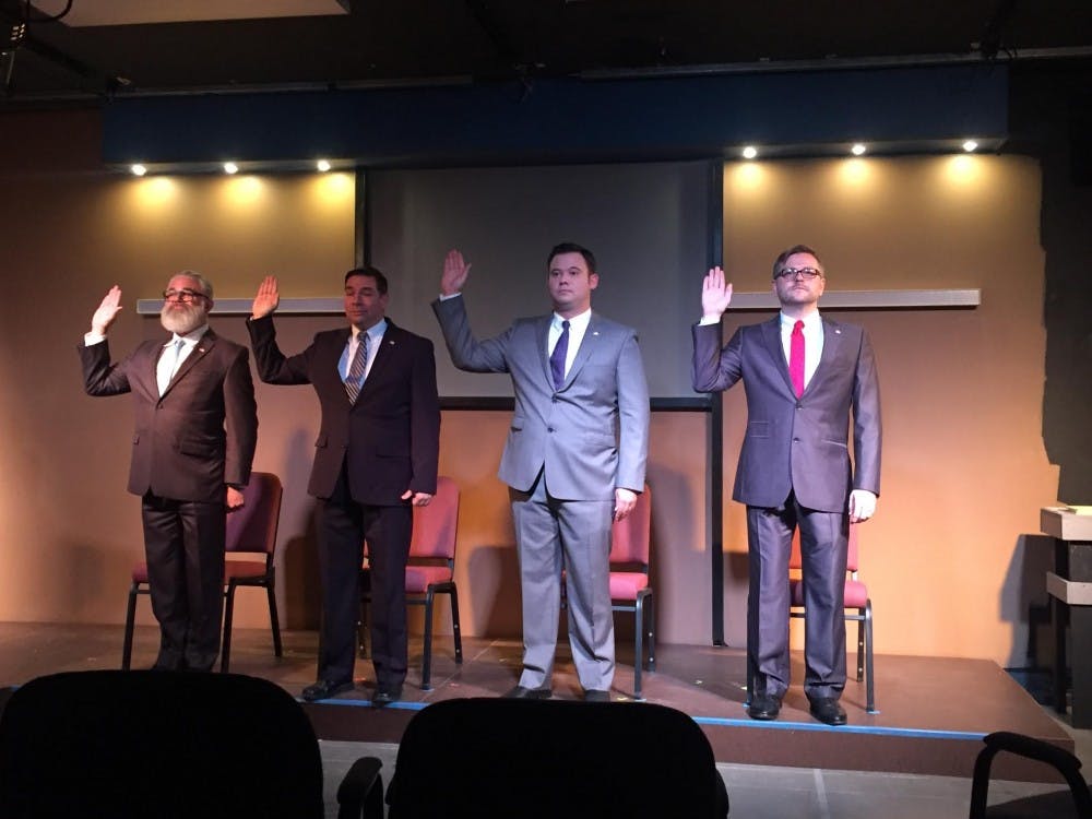 "Tail Spin!"&nbsp;focuses on the&nbsp;political scandals of politicians&nbsp;Anthony Weiner, Mark Foley, Larry Craig and Mark Sanford.