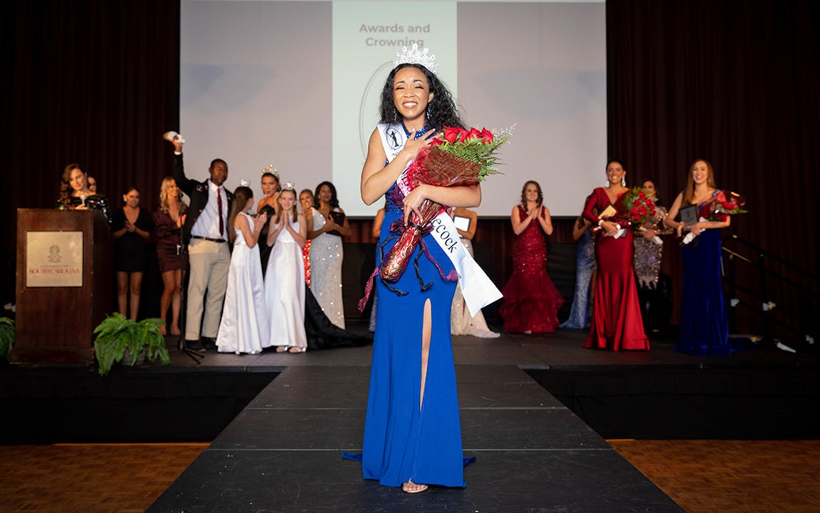 Felicia McGill finds out she is the new Miss Gamecock 2022.