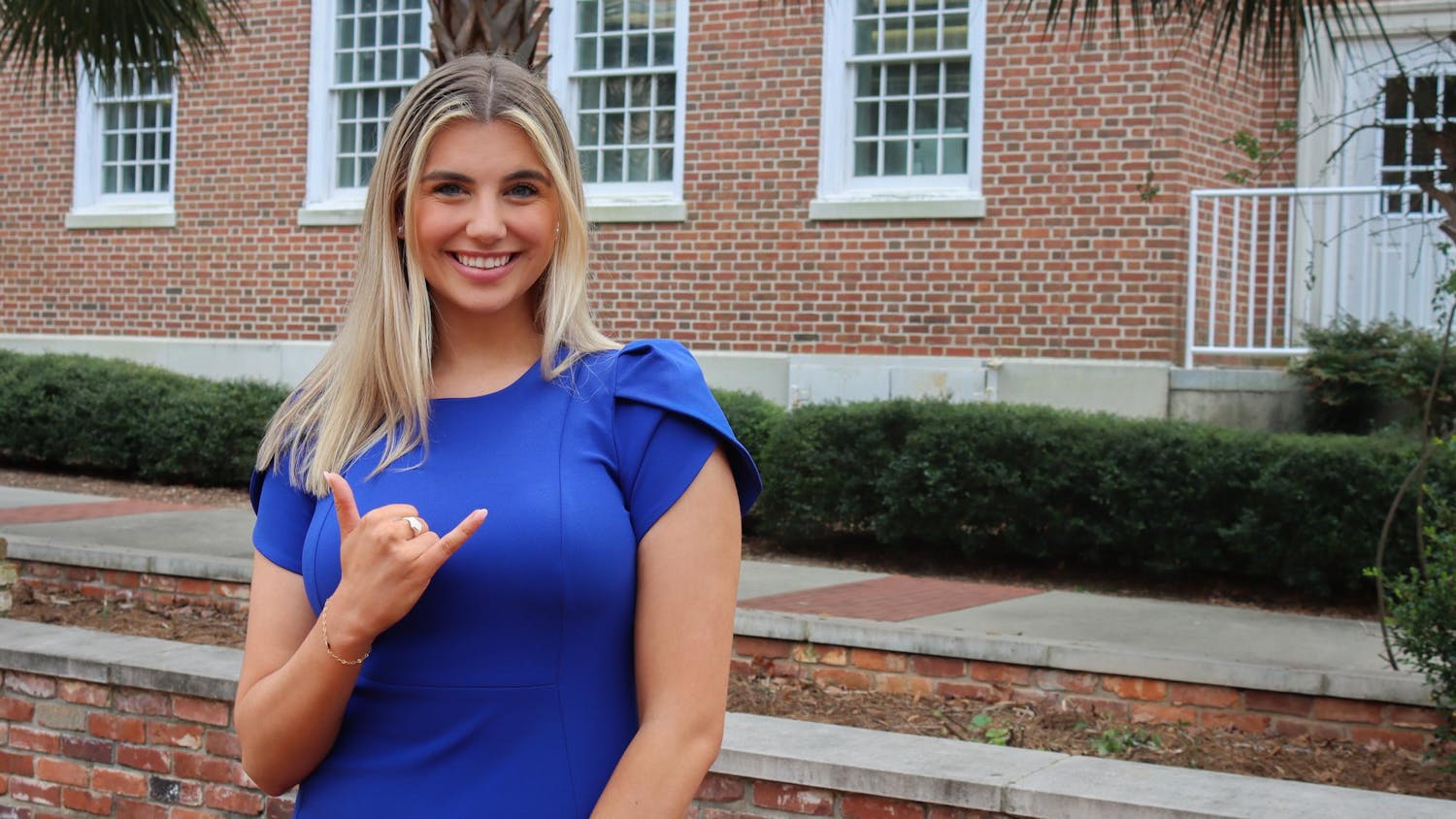 A portrait of the candidate for student body vice president, Courtney Tkacs, outside of USC's School of Journalism and Mass Communications on Feb. 9, 2024. Tkacs plans to run on the same campaign as presidential candidate Patton Byars, focusing on infrastructure, safety, Wi-Fi and student experience.