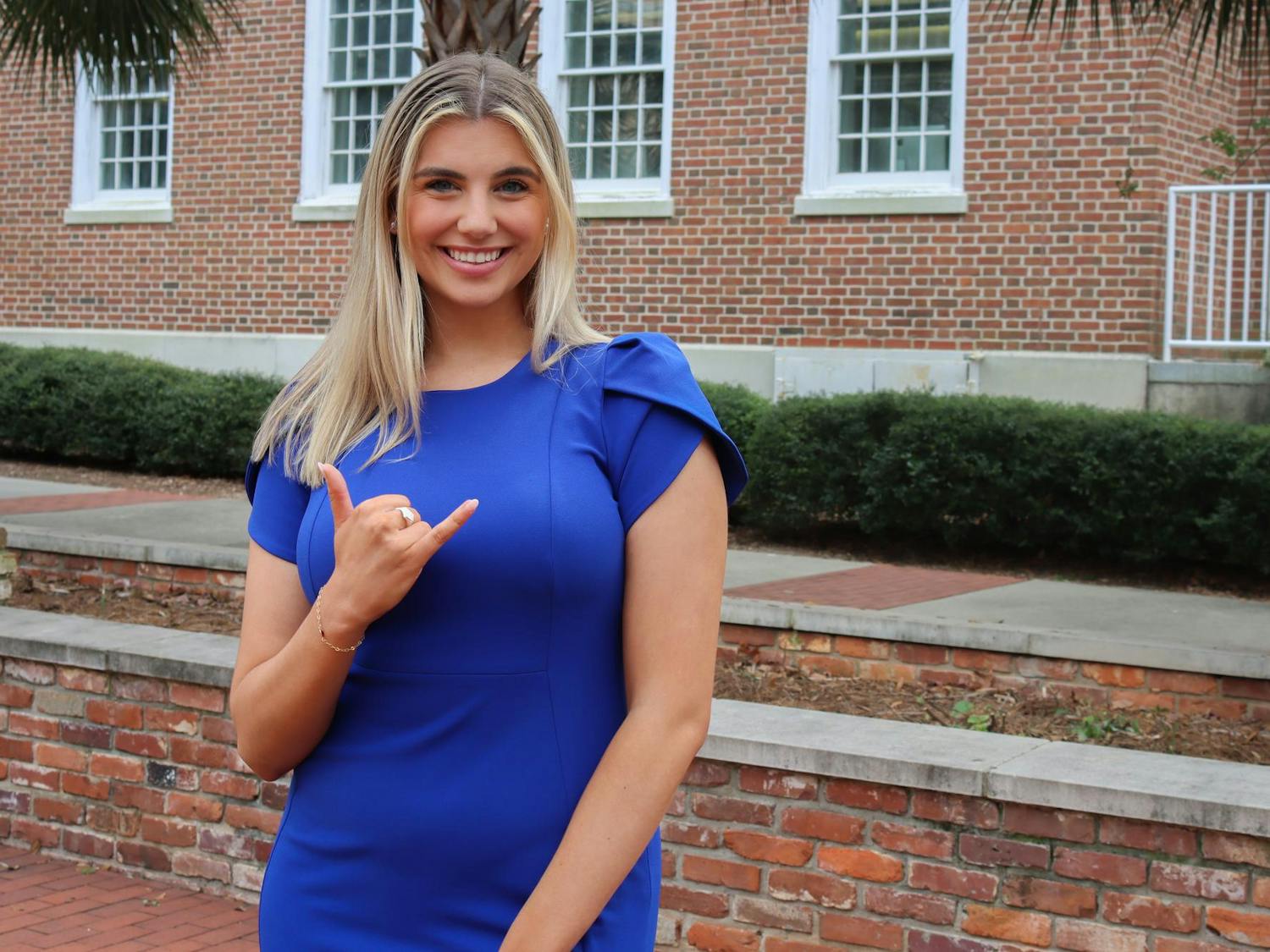 A portrait of the candidate for student body vice president, Courtney Tkacs, outside of USC's School of Journalism and Mass Communications on Feb. 9, 2024. Tkacs plans to run on the same campaign as presidential candidate Patton Byars, focusing on infrastructure, safety, Wi-Fi and student experience.