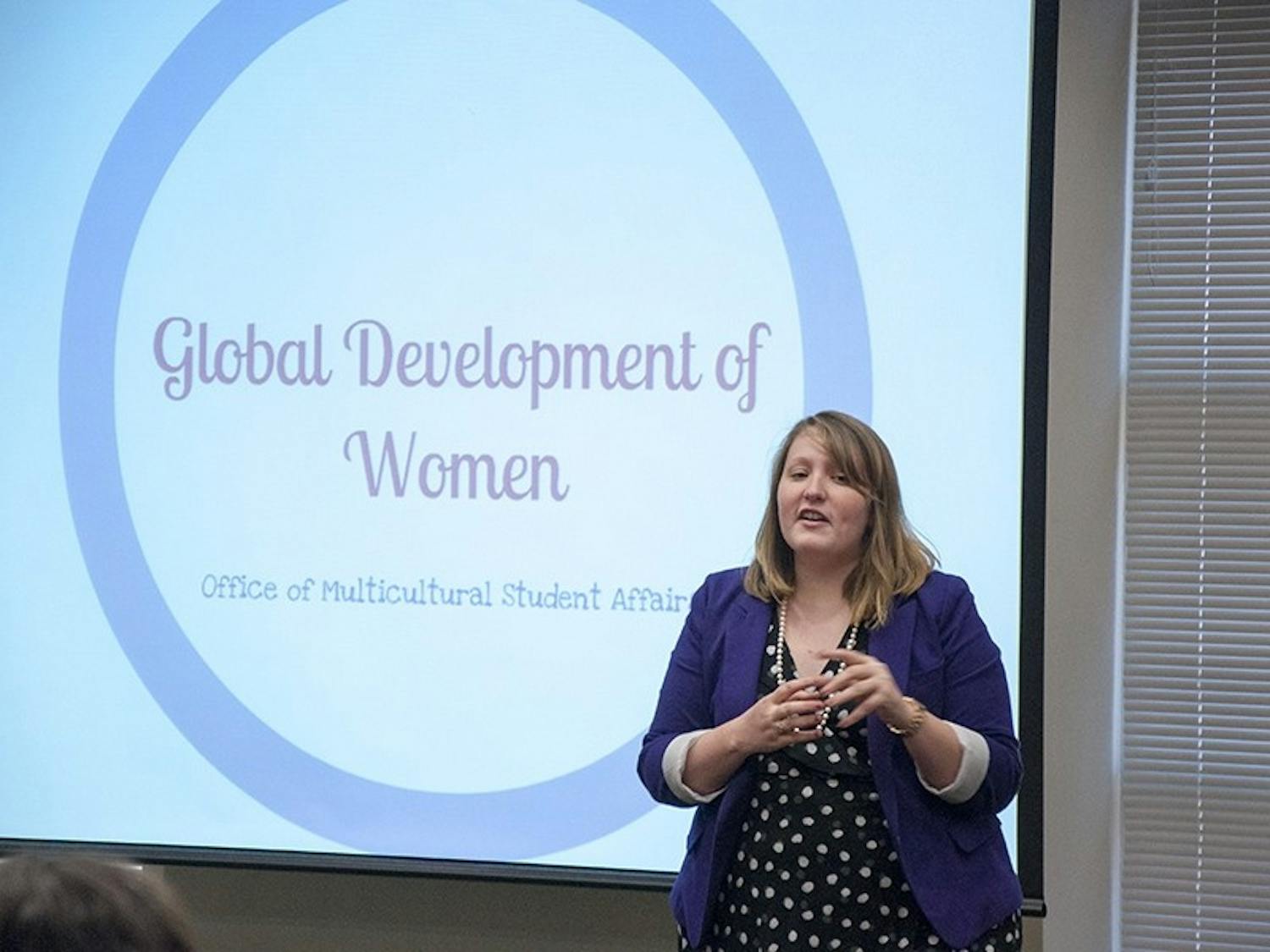 鶹С򽴫ý higher education and student affairs graduate student Lizzie Dement spoke about worldwide gender inequalities at a Diversity Dialogue lecture Thursday.