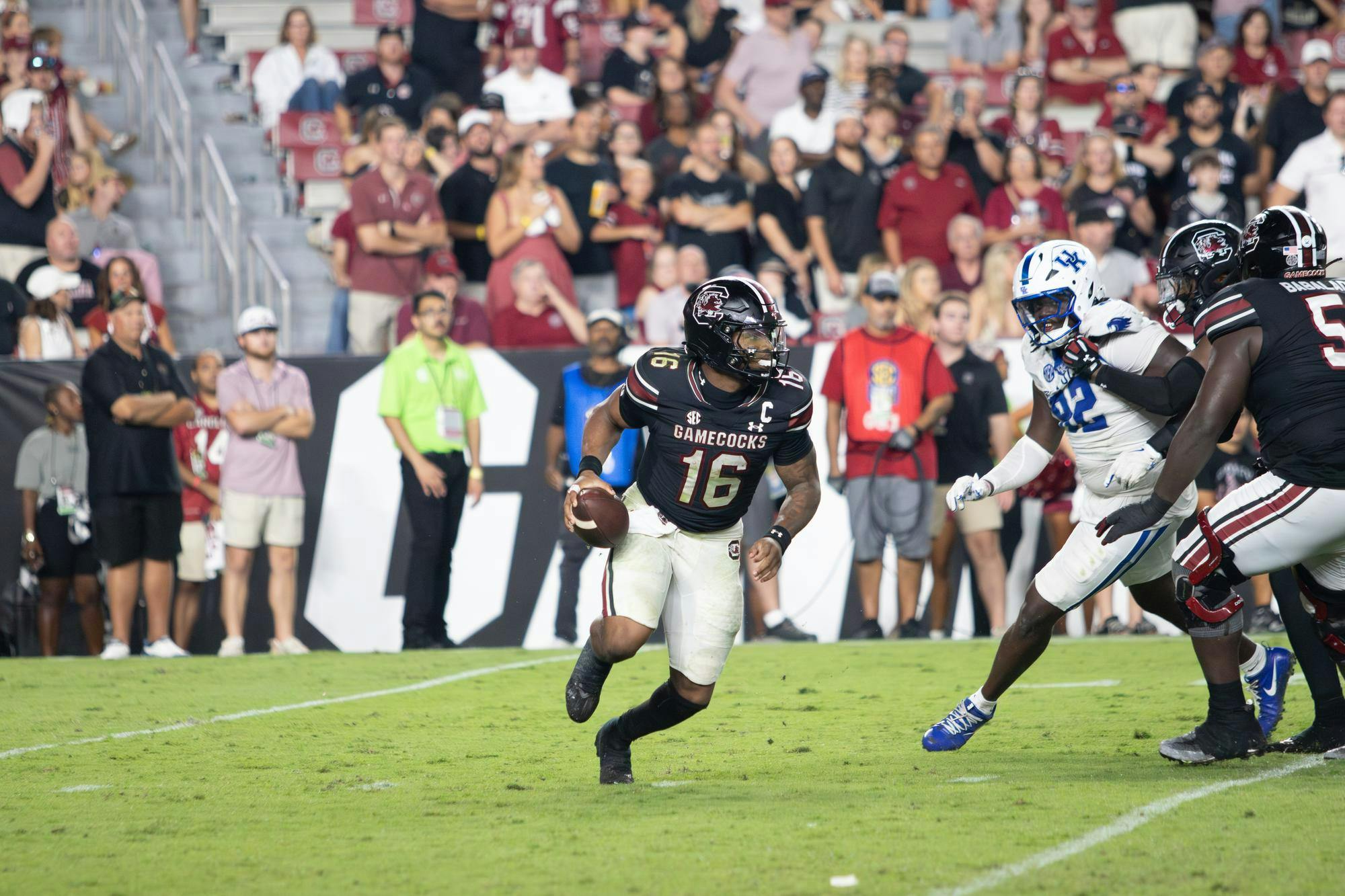Redshirt sophomore quarterback LaNorris Sellers scrambles the pocket, looking for a player downfield against the University of Kentucky at Williams-Brice Stadium on Sept. 27, 2025. Sellers threw for 153 yards against the Wildcats.
