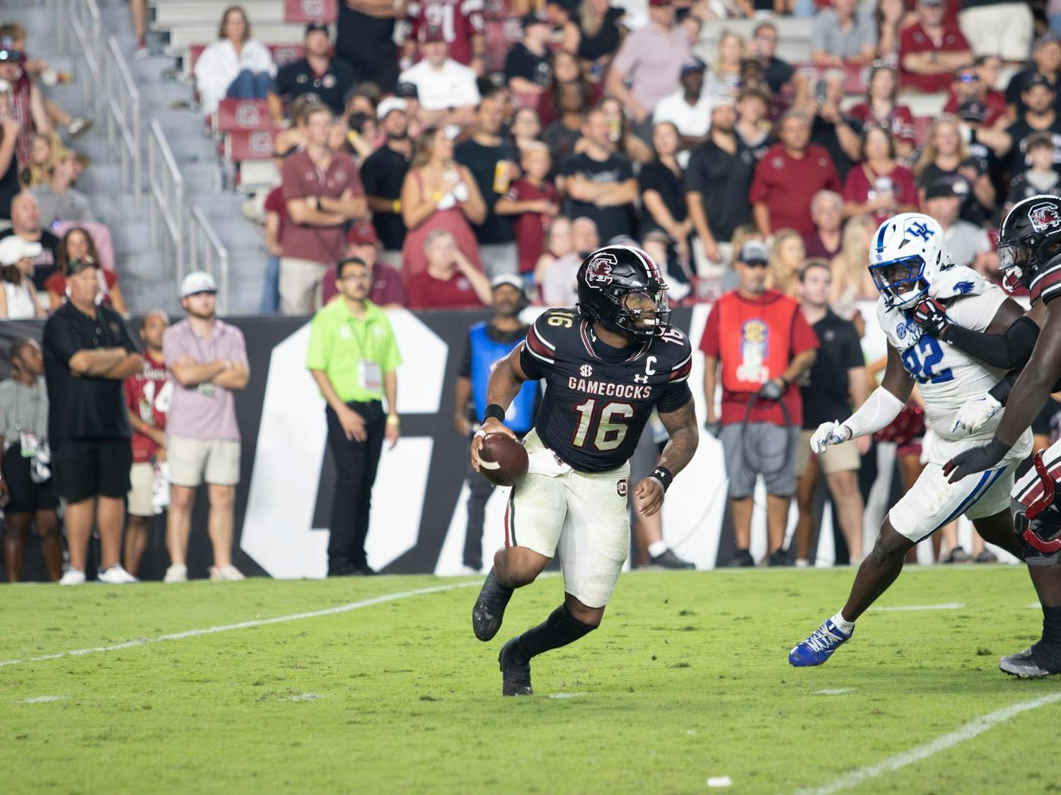 Redshirt sophomore quarterback LaNorris Sellers scrambles the pocket, looking for a player downfield against the University of Kentucky at Williams-Brice Stadium on Sept. 27, 2025. Sellers threw for 153 yards against the Wildcats.