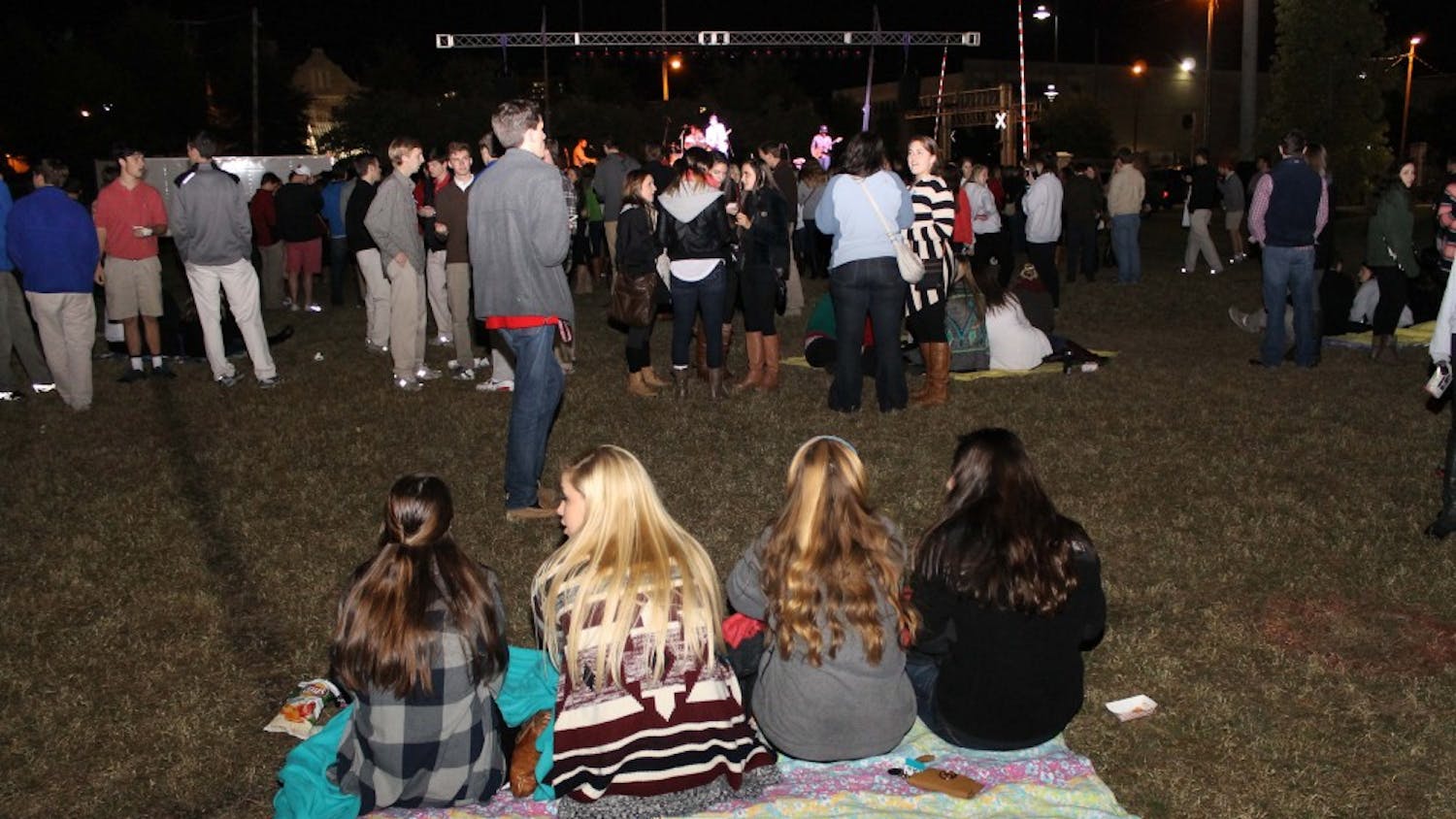 Seventy-Six and Sunny performed a free concert for more than 1,500 students at the “Not so Thirsty Thursday” event to benefit first-year business student Martha Childress.