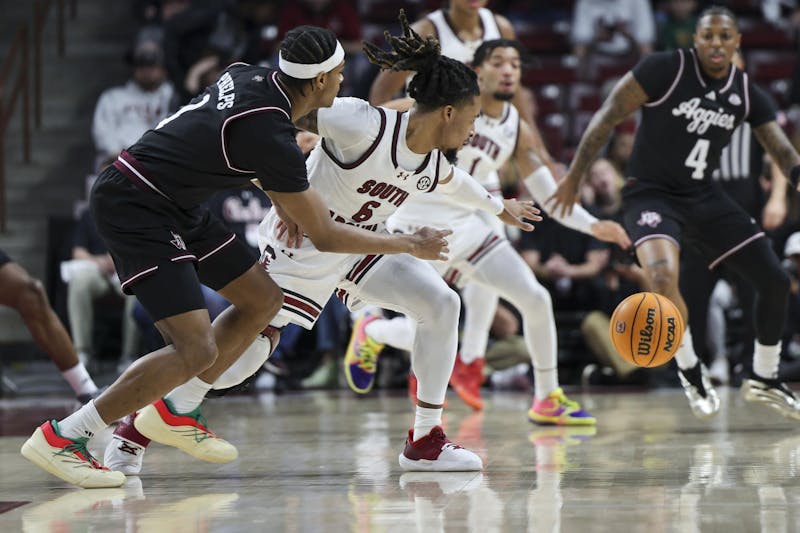 Red-hot Texas A&M offense, seventeen 3-pointers lead to fifth conference loss for men's basketball
