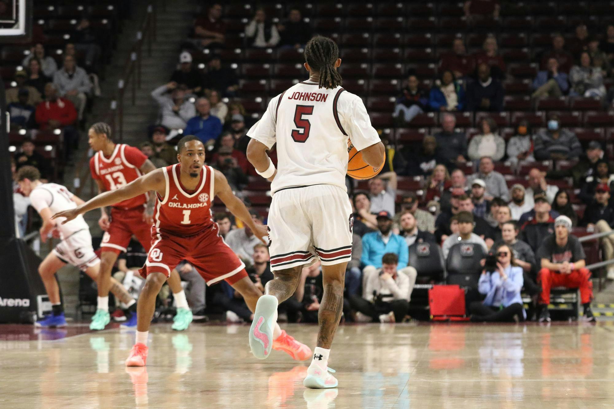 FILE — South Carolina redshirt senior guard Meechie Johnson dribbles the ball down the court in the Gamecocks’ matchup against Oklahoma on Jan. 20, 2026. The Gamecocks lost 86-74 to the Sooners during the first round of the SEC Tournament March 11, 2026, in Nashville, Tennessee.