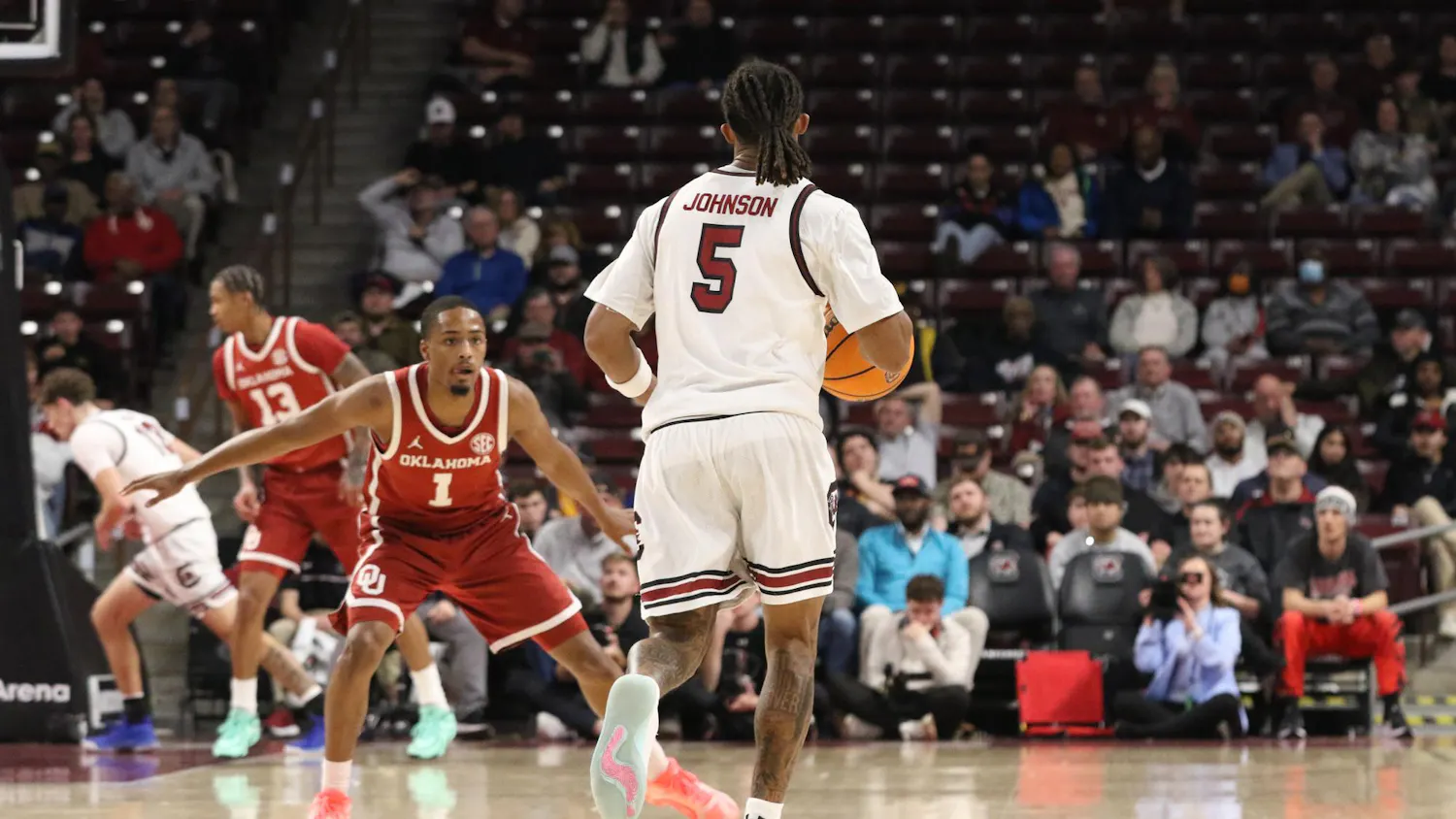 FILE — South Carolina redshirt senior guard Meechie Johnson dribbles the ball down the court in the Gamecocks’ matchup against Oklahoma on Jan. 20, 2026. The Gamecocks lost 86-74 to the Sooners during the first round of the SEC Tournament March 11, 2026, in Nashville, Tennessee.