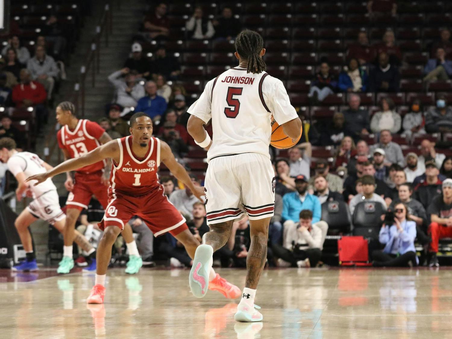 FILE — South Carolina redshirt senior guard Meechie Johnson dribbles the ball down the court in the Gamecocks’ matchup against Oklahoma on Jan. 20, 2026. The Gamecocks lost 86-74 to the Sooners during the first round of the SEC Tournament March 11, 2026, in Nashville, Tennessee.