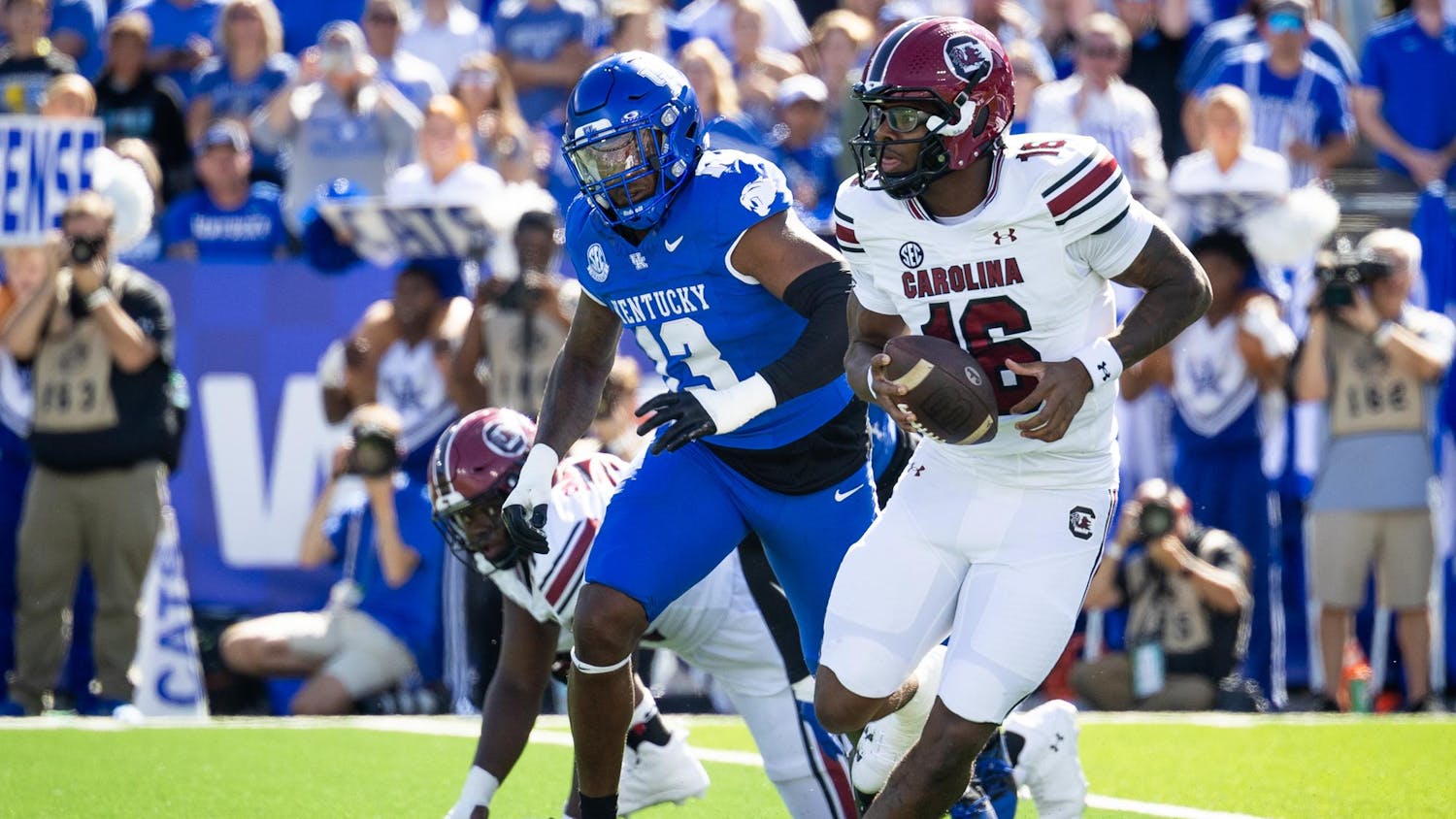 South Carolina quarterback LaNorris Sellers (16) scrambles with the ball during the Kentucky vs. South Carolina football game on Sept. 7, 2024, at Kroger Field in Lexington, Kentucky. Kentucky lost 31-6.