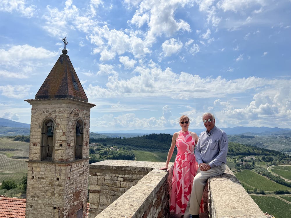<p>Harris and Patricia Pastides pose for a photo during a trip to Tuscany, Italy.&nbsp;</p>